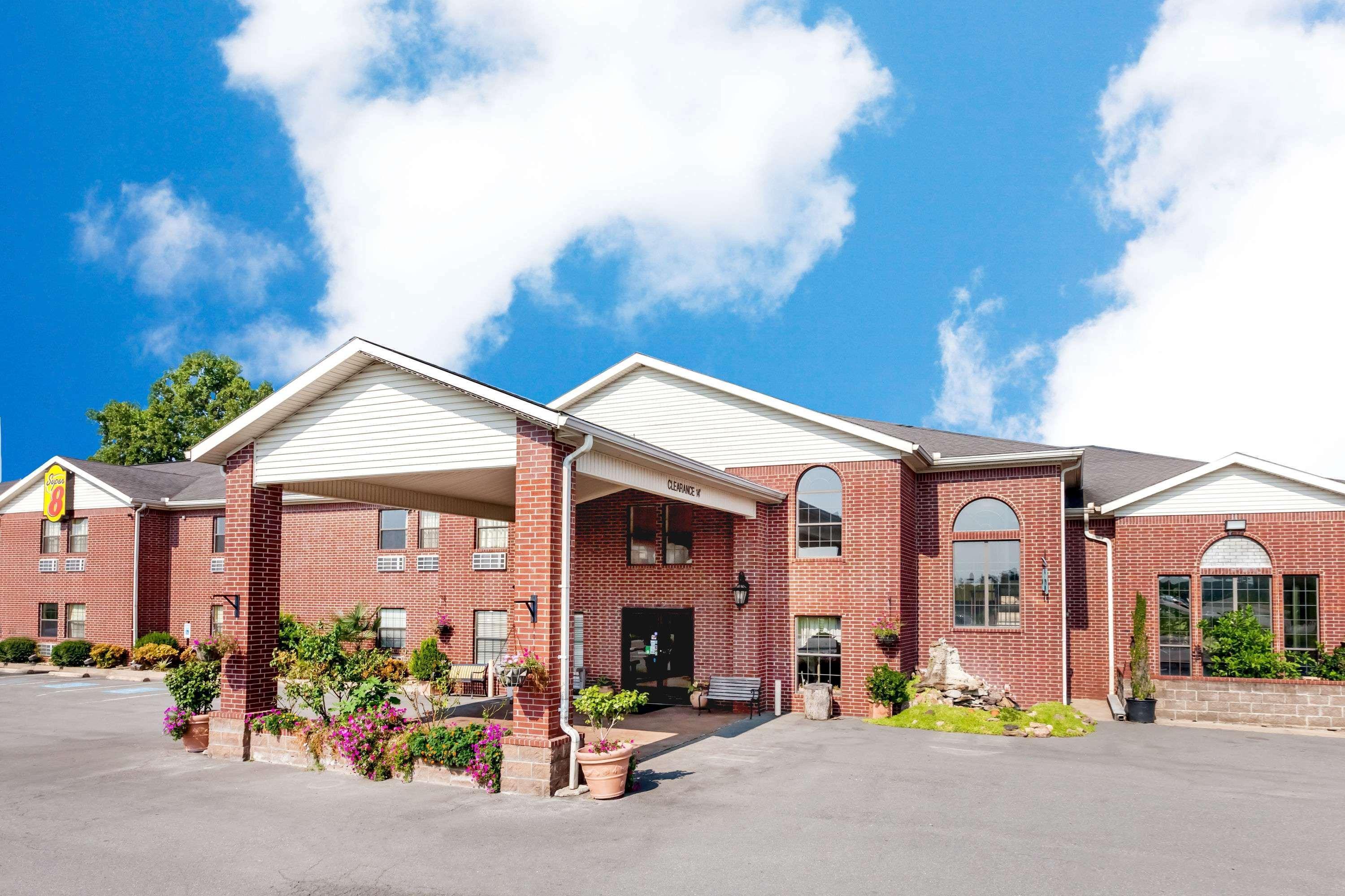 Hotel Super 8 By Wyndham Pine Bluff Exterior foto