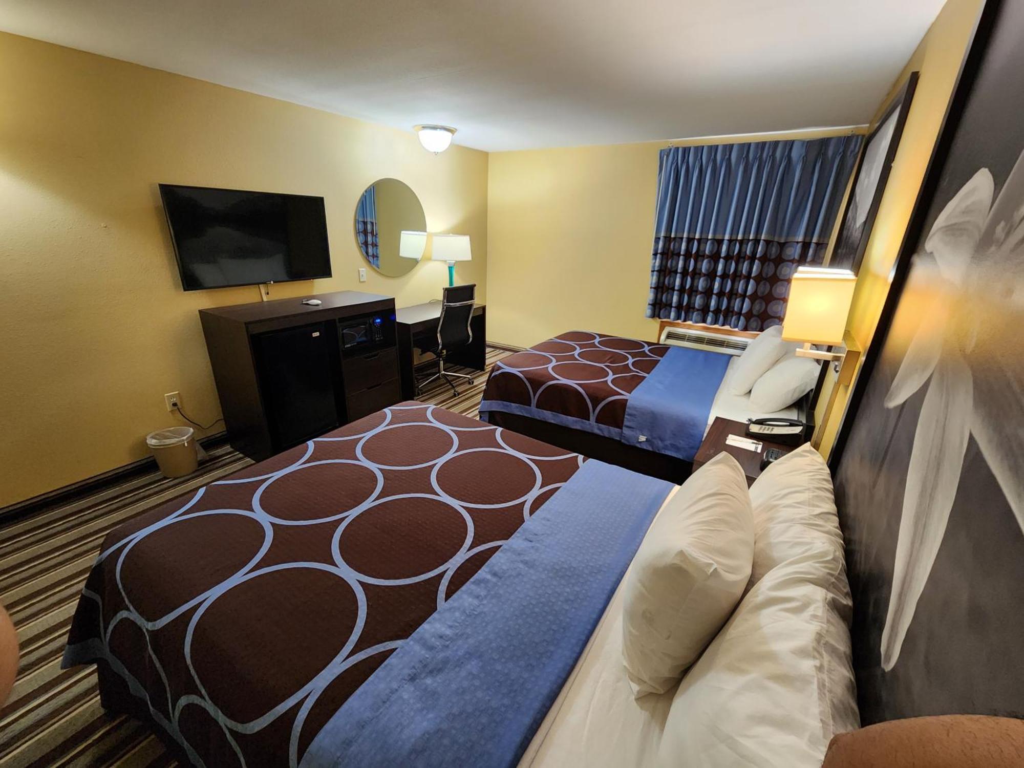 Hotel Super 8 By Wyndham Pine Bluff Exterior foto