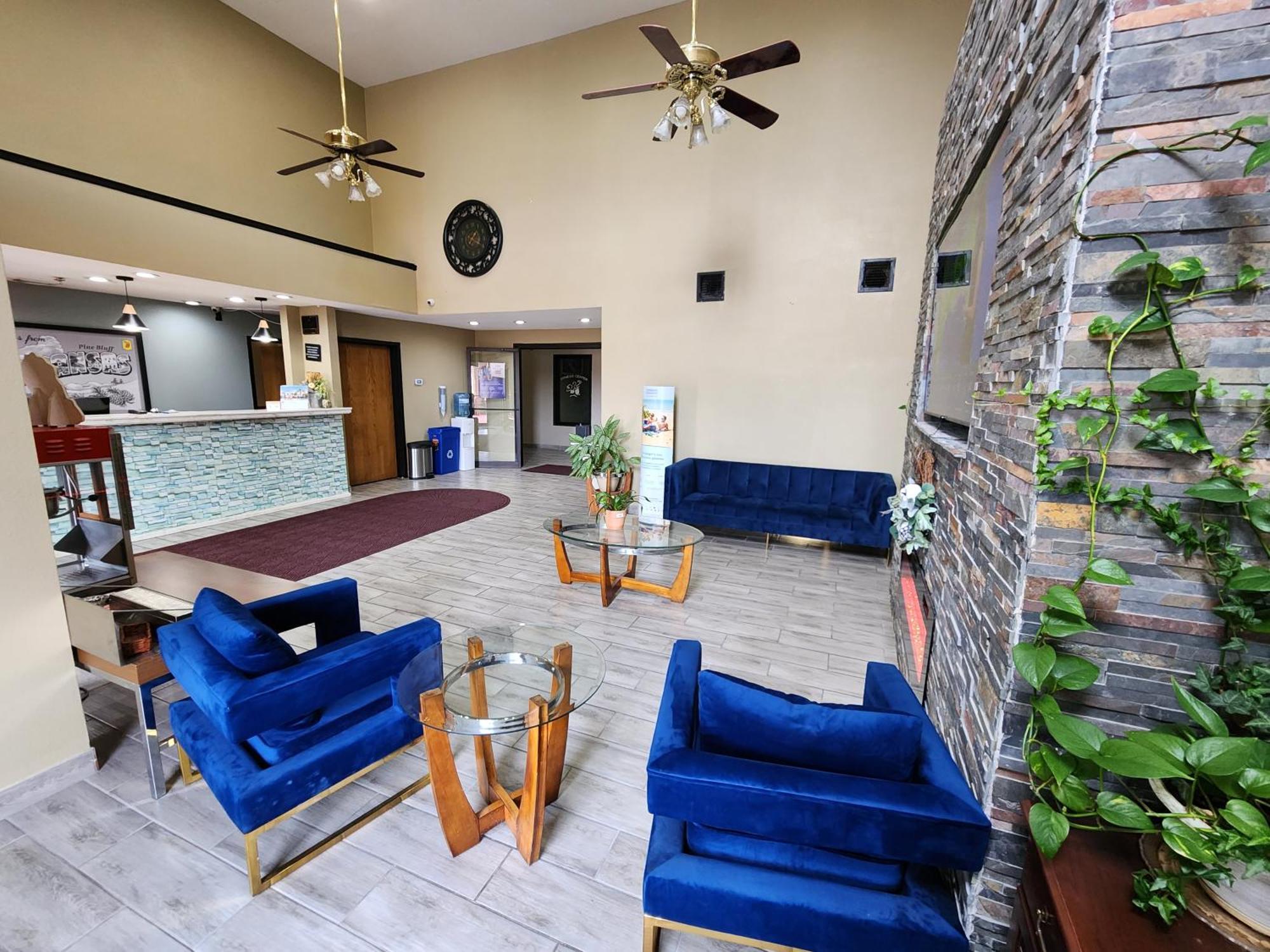 Hotel Super 8 By Wyndham Pine Bluff Exterior foto